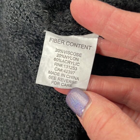 Pink Martini sweater shrug. Size Large. Soft and warm. - Picture 5 of 6